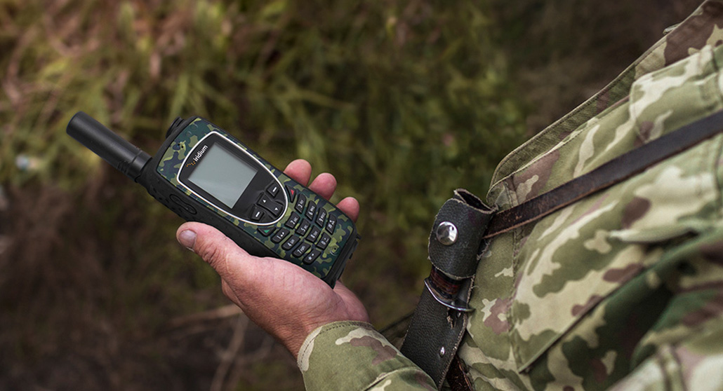 holding Iridium Extreme